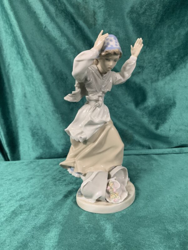 FIGURA; "CAMPESINA"  PORCELANA ZAPHIR GRUPO LLADRÓ - Imagen 6